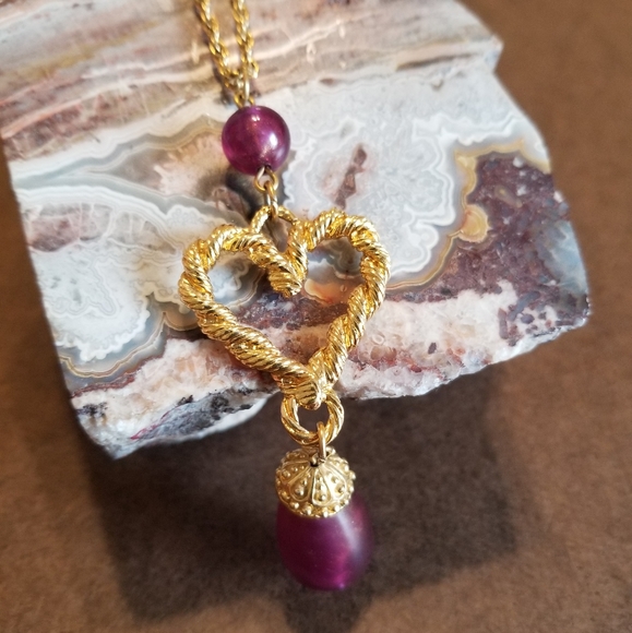 Purple Avon necklace - Picture 9 of 9